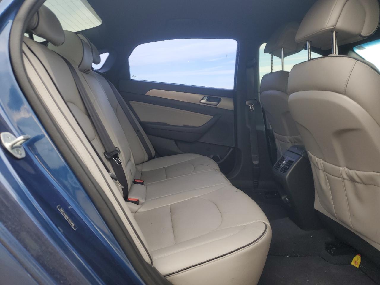 2015 Hyundai Sonata - Image 10