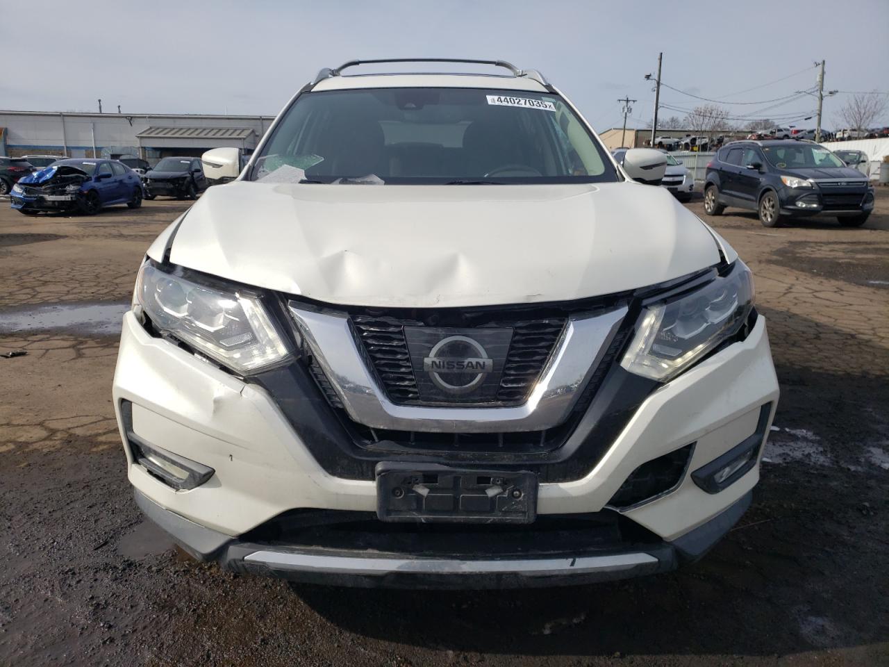 2017 Nissan Rogue - Image 5