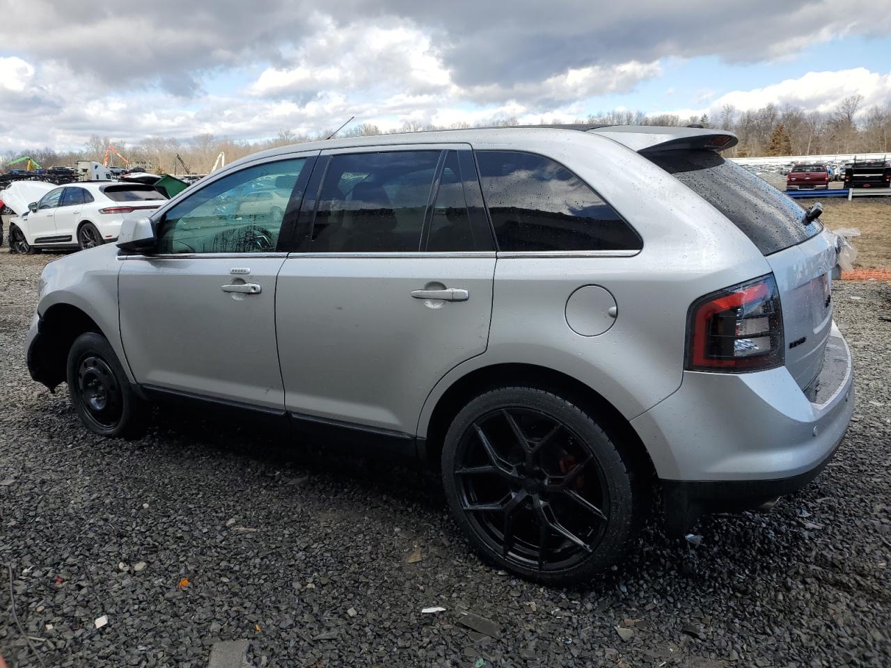 2010 Ford Edge - Image 2