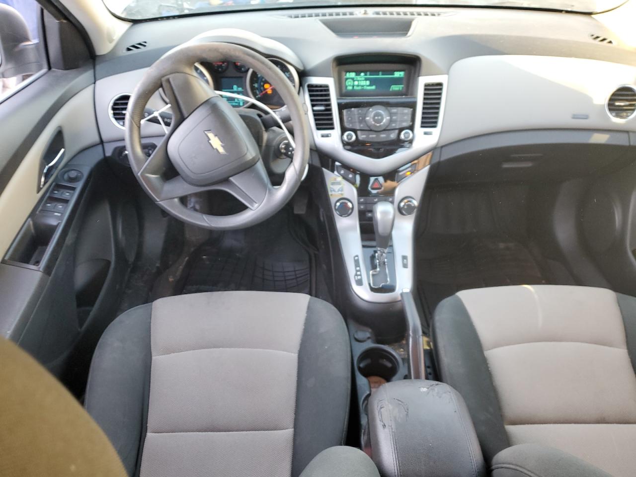 2012 Chevrolet Cruze - Image 8