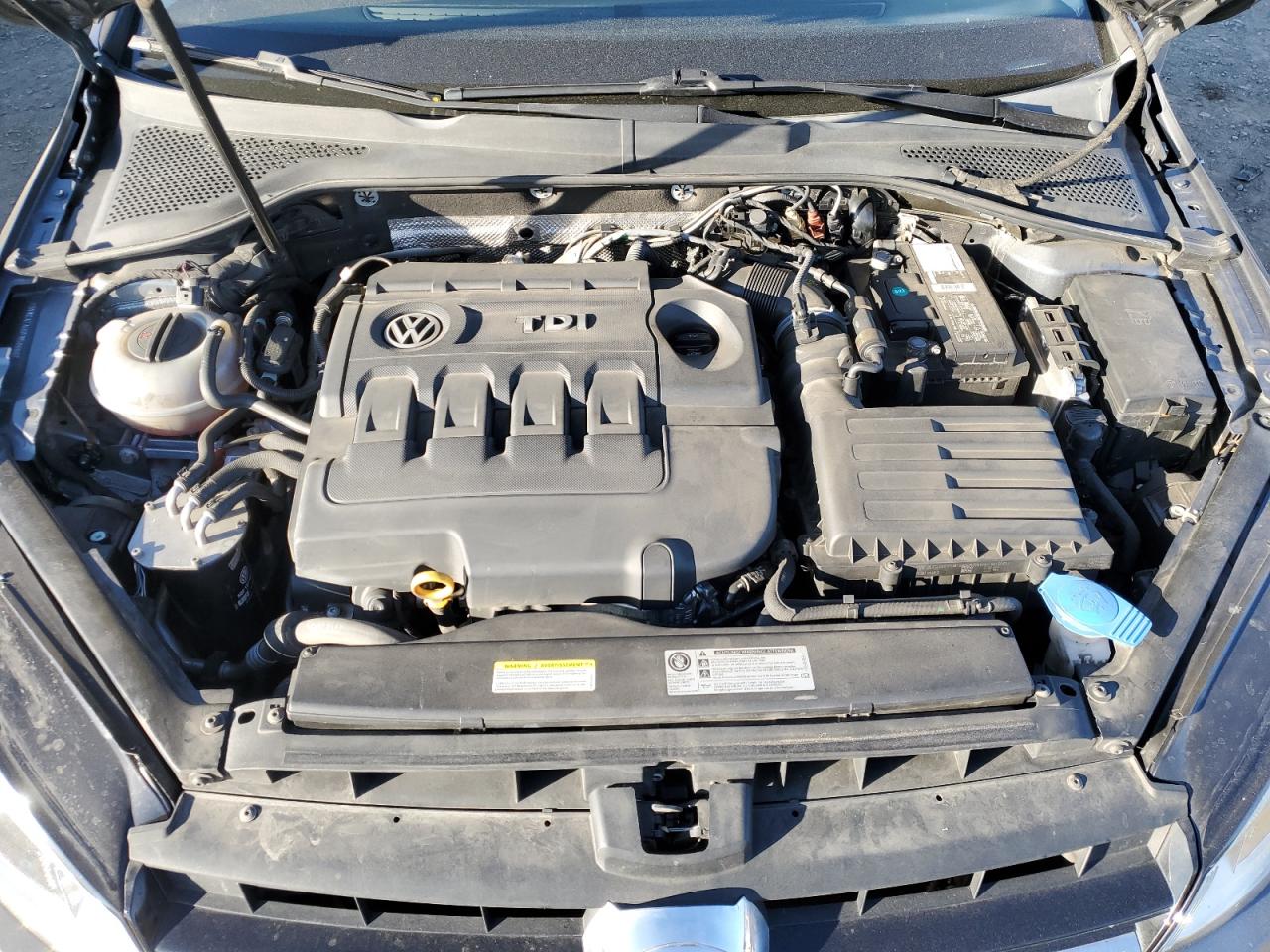 2015 Volkswagen Golf - Image 11