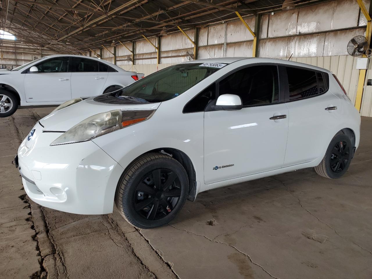 2015 Nissan Leaf - Image 1