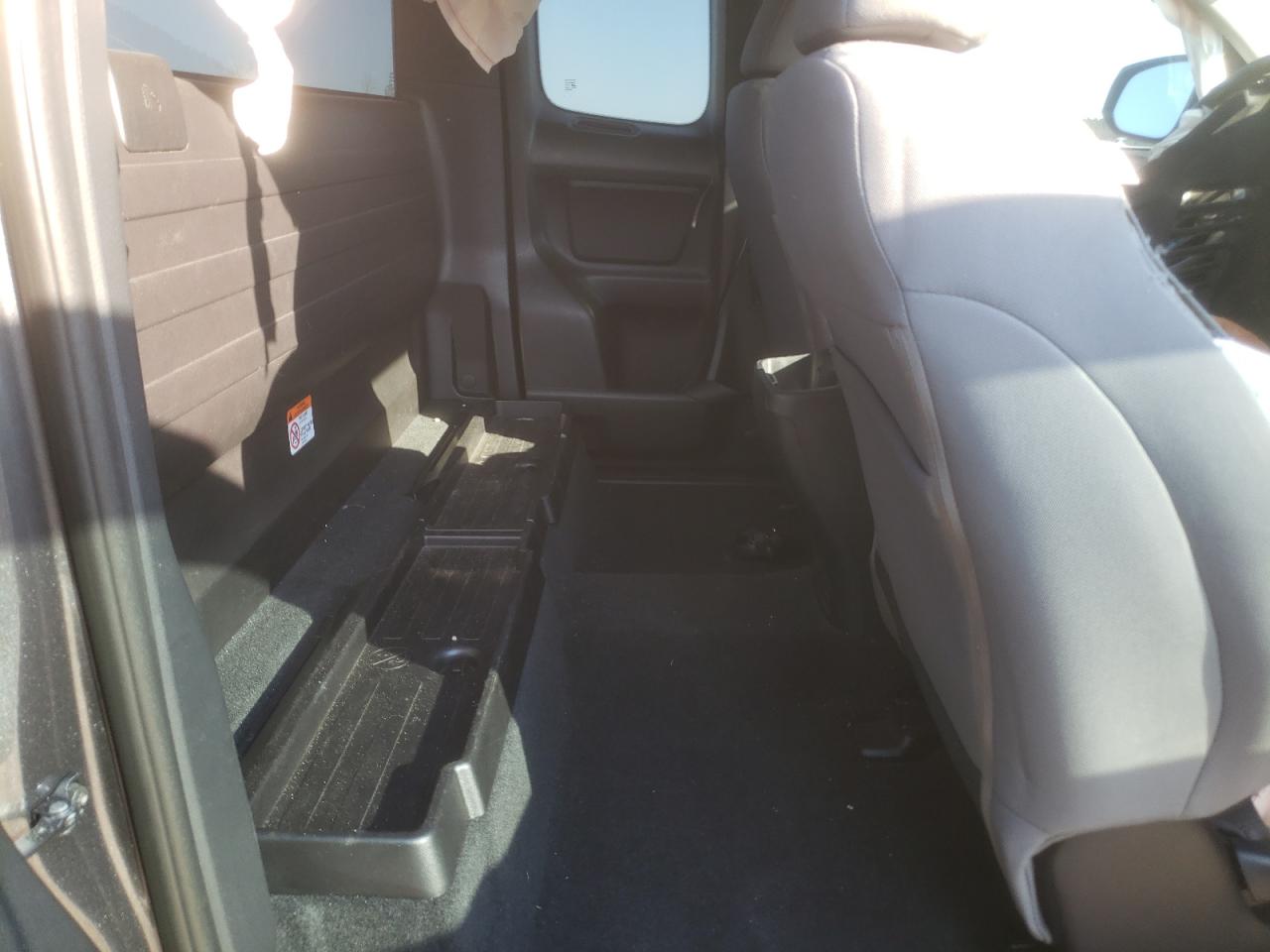 2019 Toyota Tacoma - Image 10