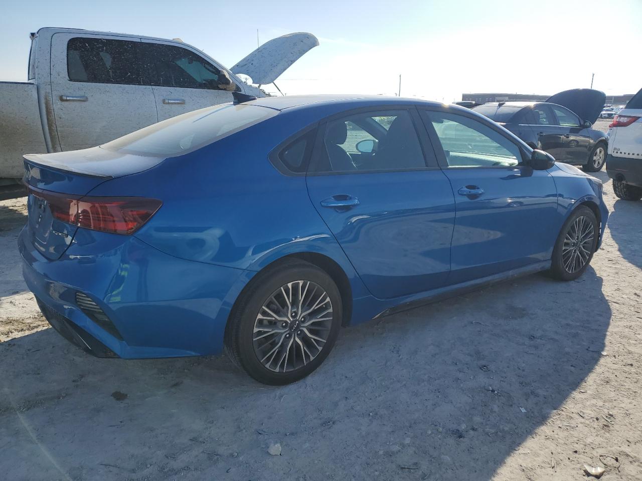 2023 Kia Forte - Image 3