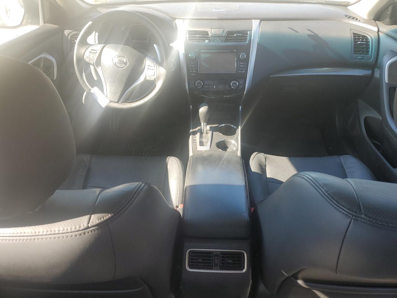 2015 Nissan Altima - Image 8