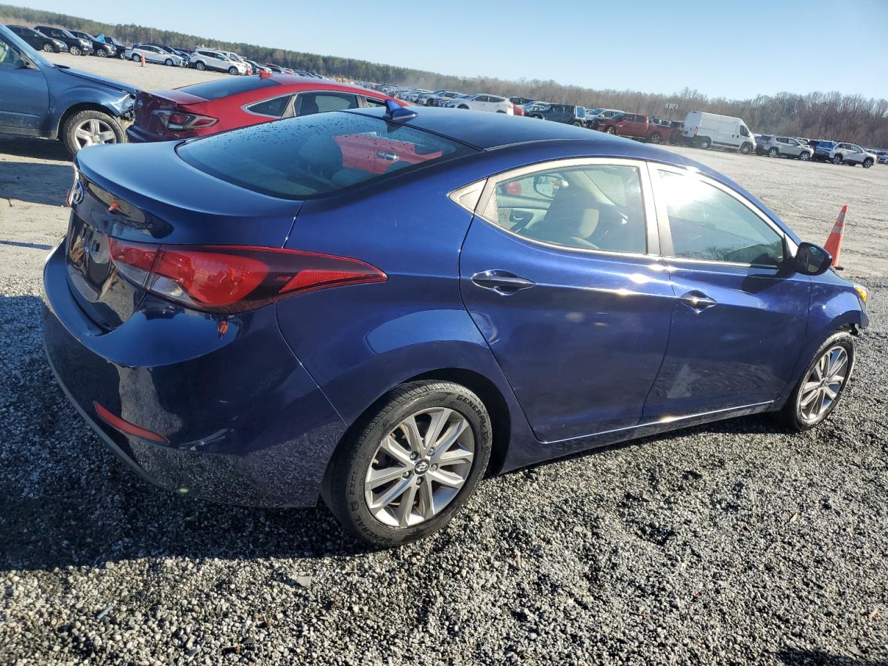 2014 Hyundai Elantra - Image 3