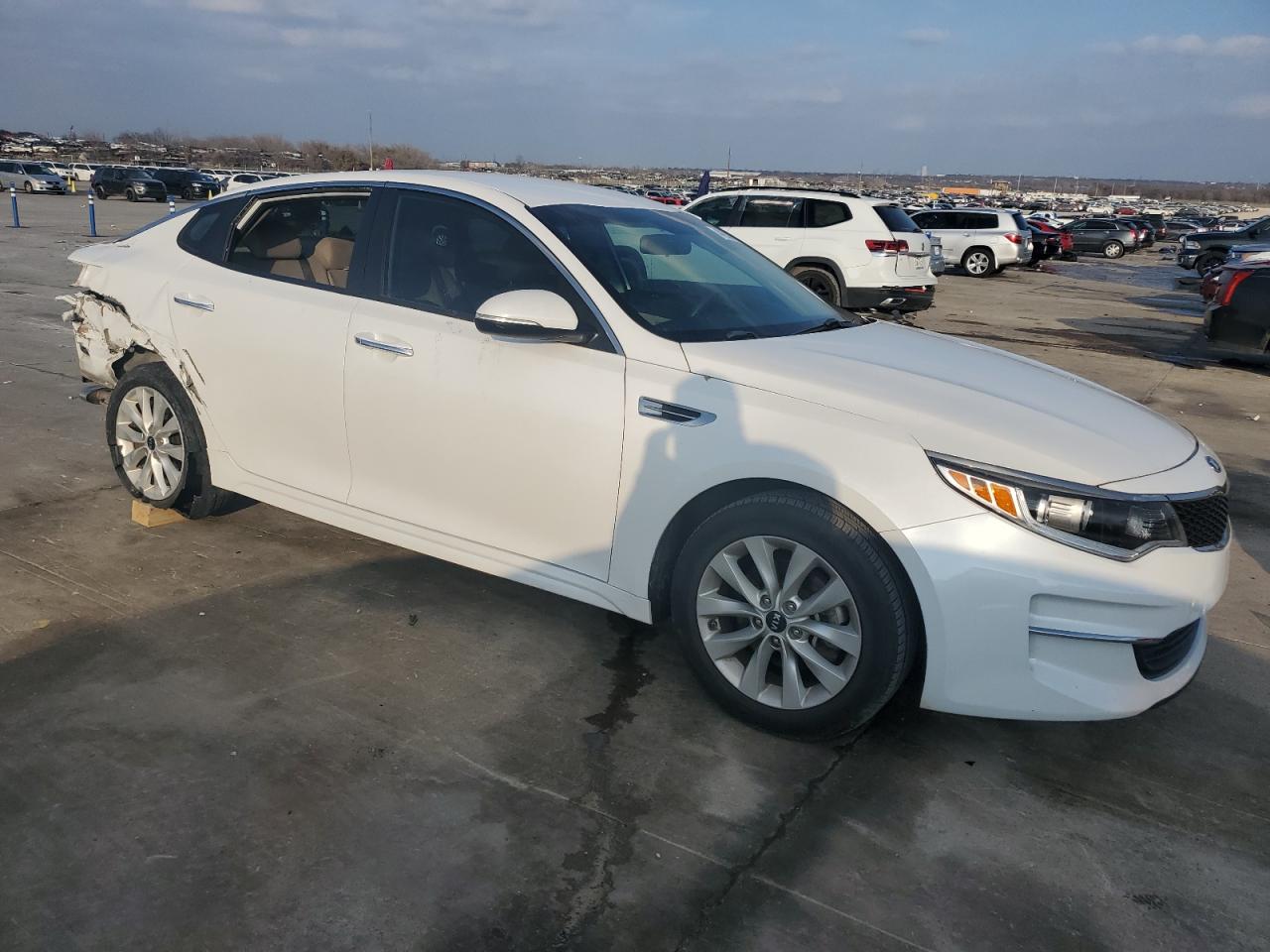 2018 Kia Optima - Image 4