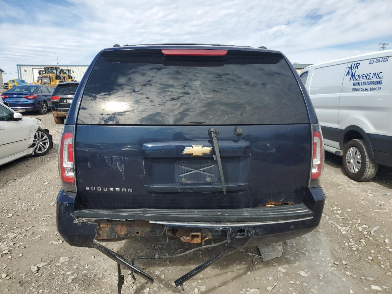 2007 Chevrolet Suburban - Image 6