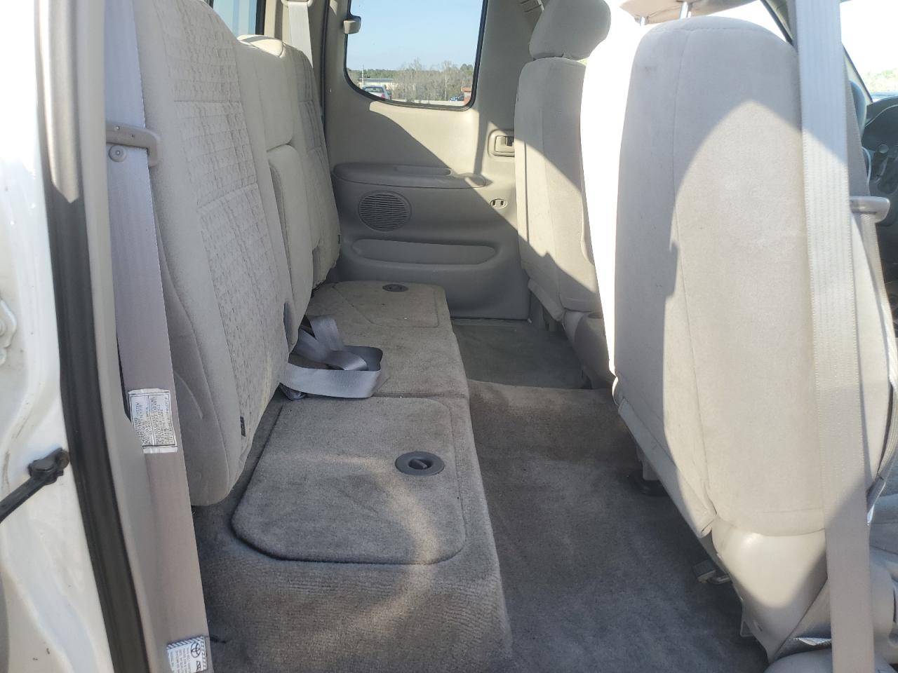 2004 Toyota Tundra - Image 10