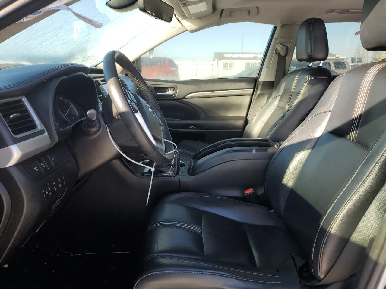 2017 Toyota Highlander - Image 7