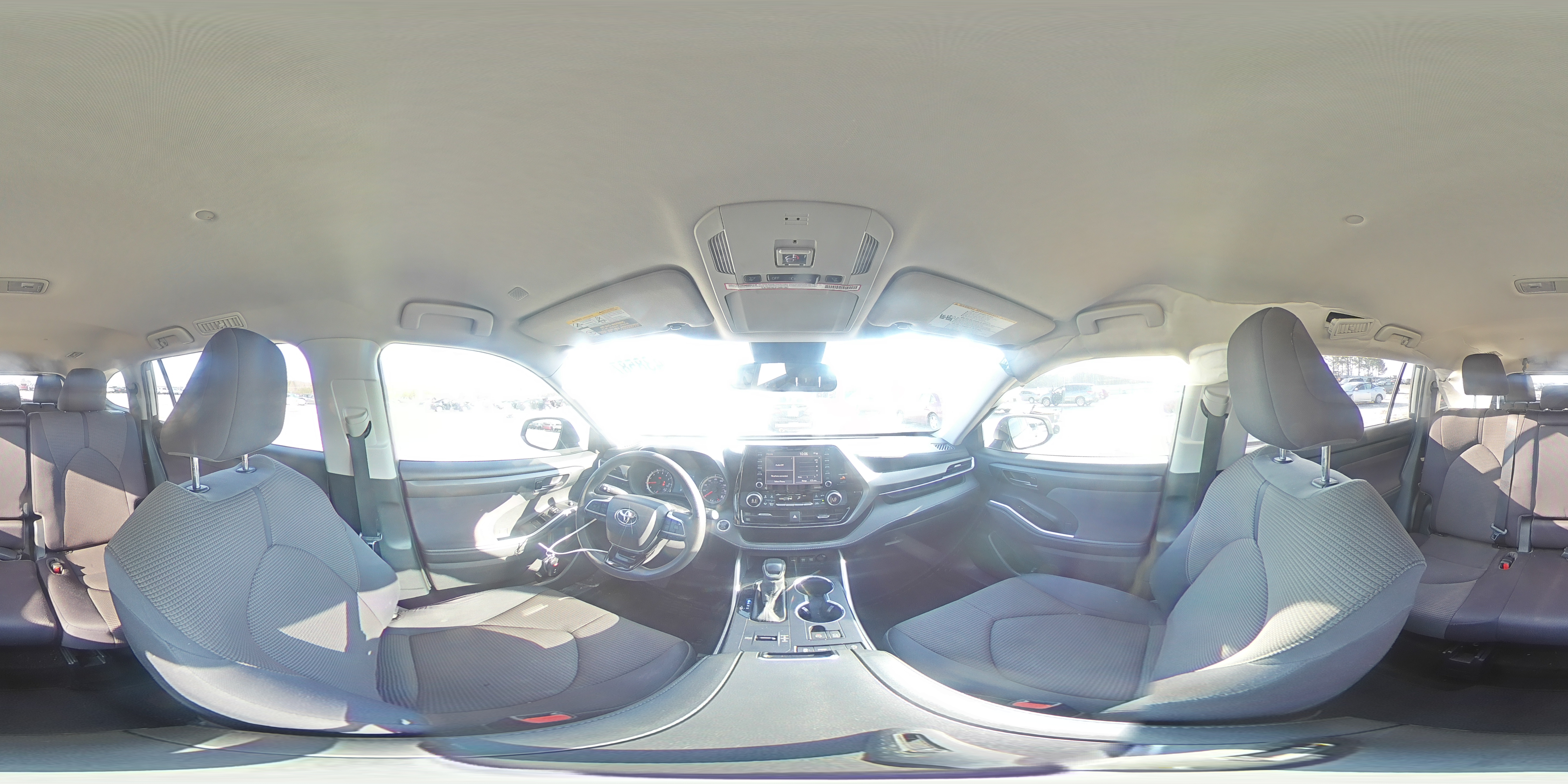 2020 Toyota Highlander - Image 13