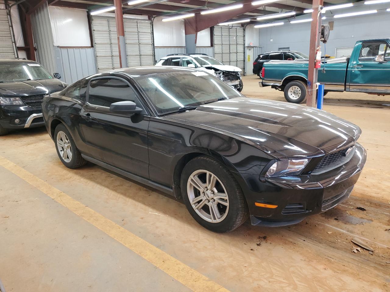 2010 Ford Mustang - Image 4
