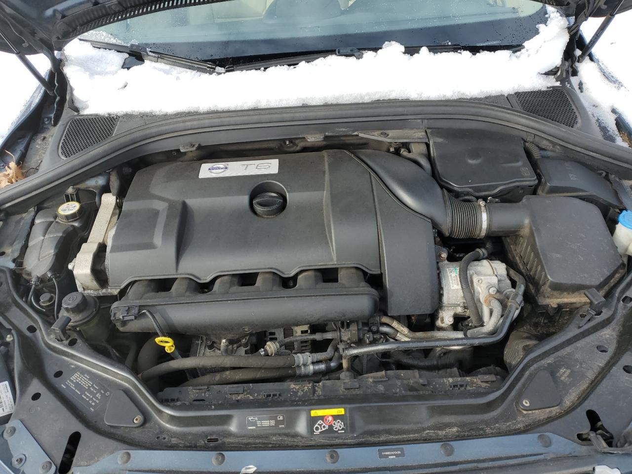 2010 Volvo XC60 - Image 13