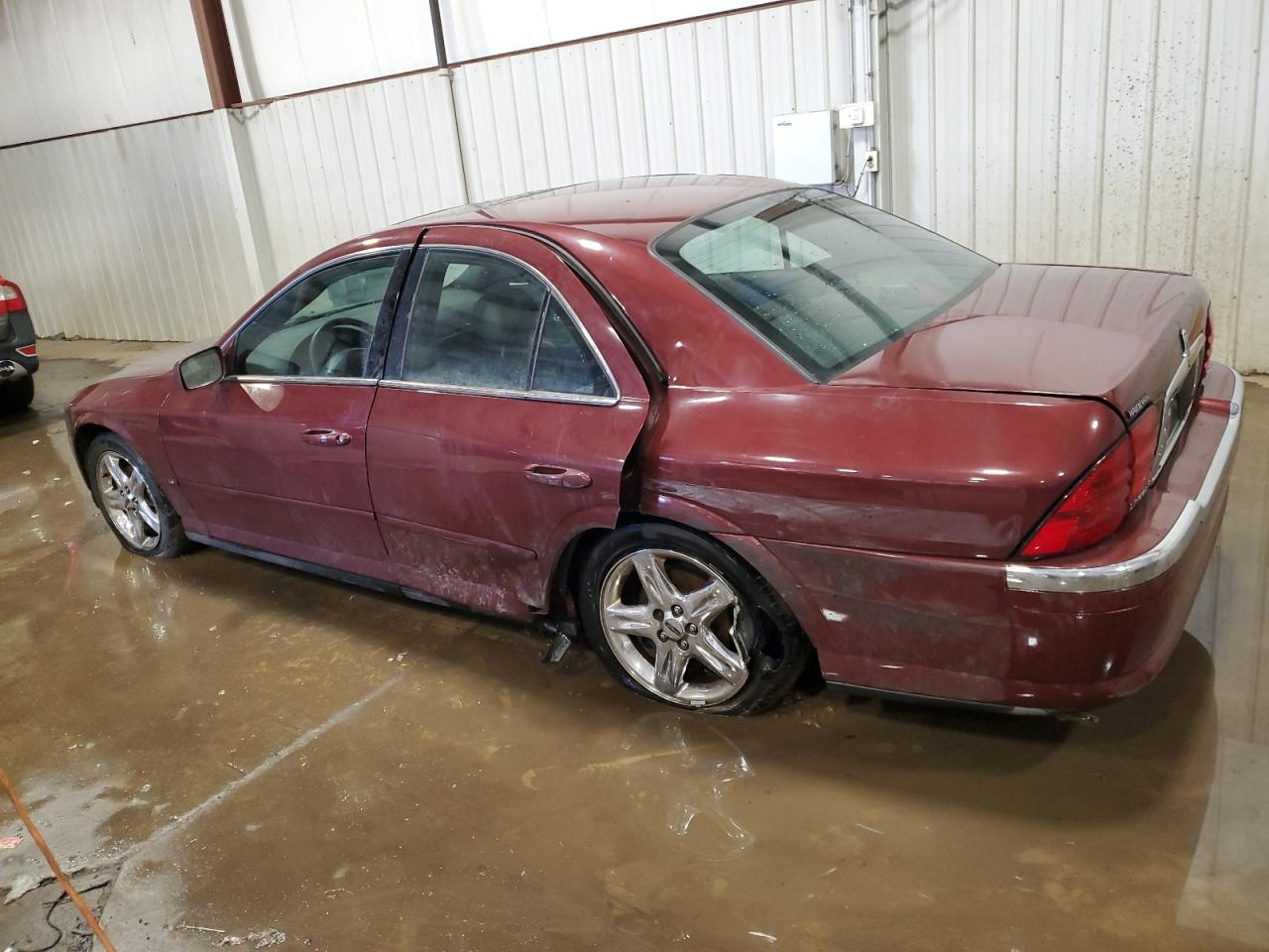 2001 Lincoln LS - Image 2