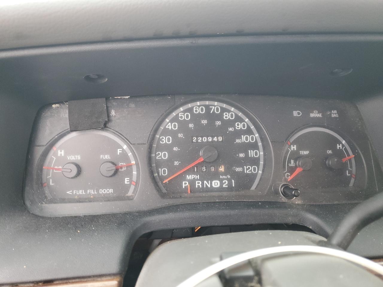 2004 Ford Crown Victoria VIN: 2FAFP73W74X150523 Lot: 45118735