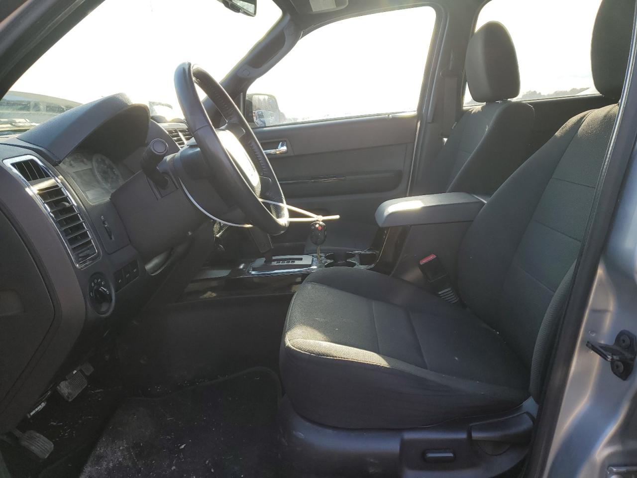 2010 Ford Escape - Image 7