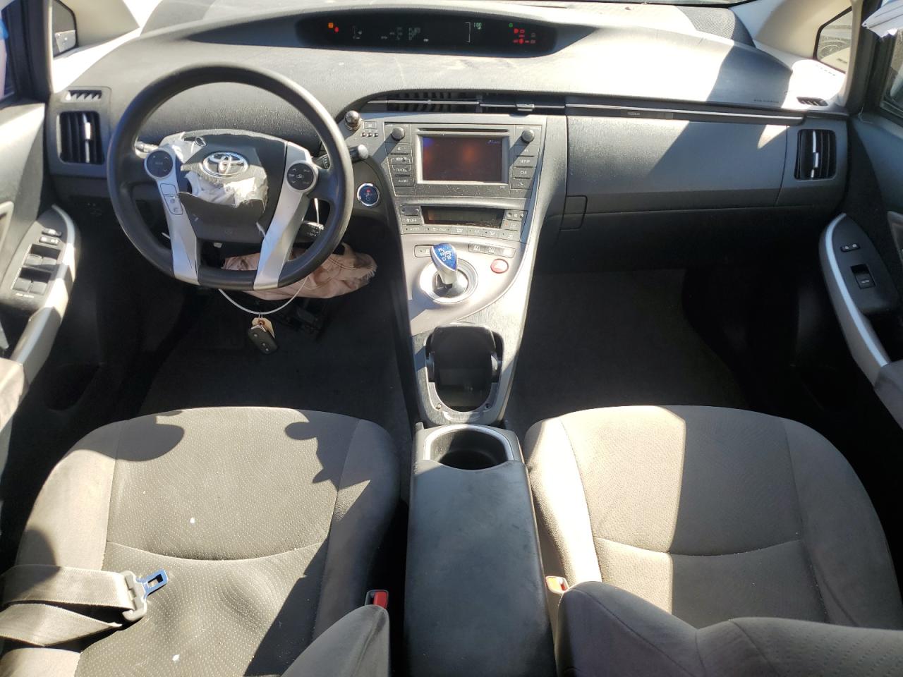2015 Toyota Prius - Image 8