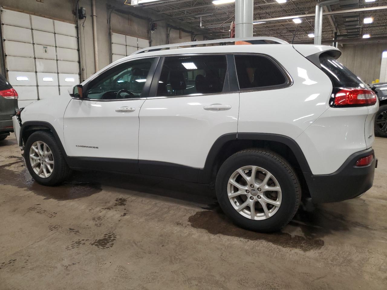 2017 Jeep Grand Cherokee - Image 2