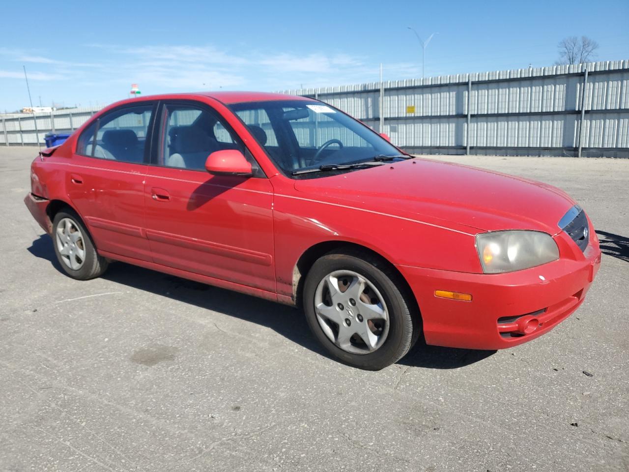 2004 Hyundai Elantra - Image 4