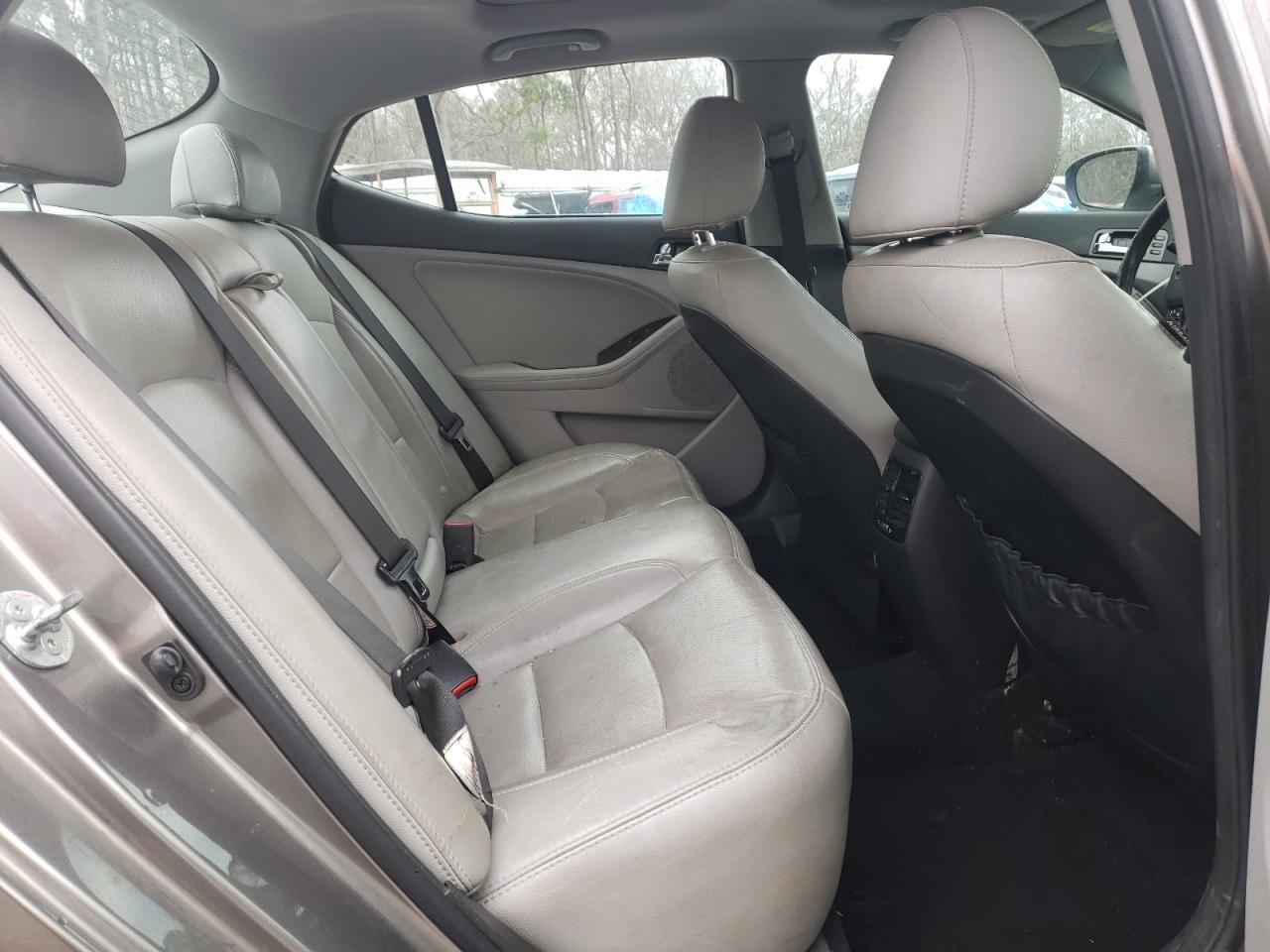 2013 Kia Optima - Image 10