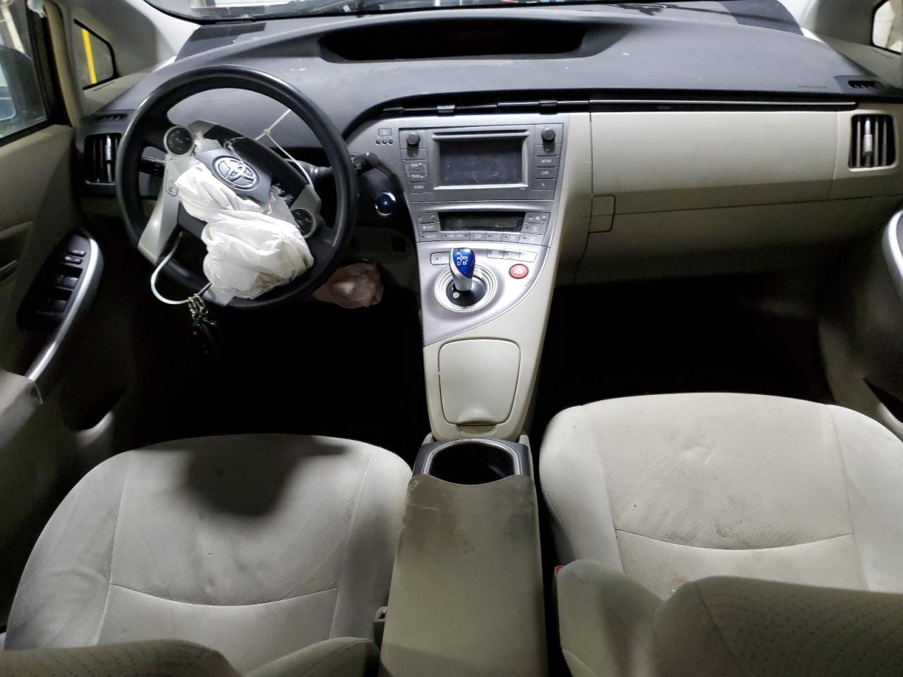 2014 Toyota Prius - Image 8
