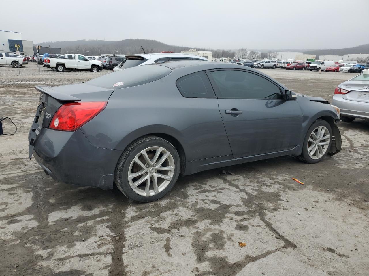 2011 Nissan Altima - Image 3
