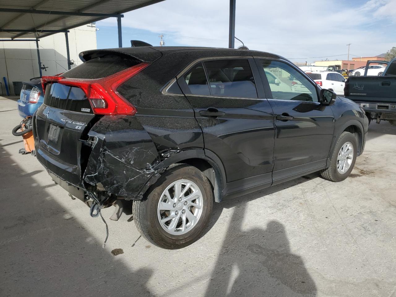 2019 Mitsubishi Eclipse - Image 3