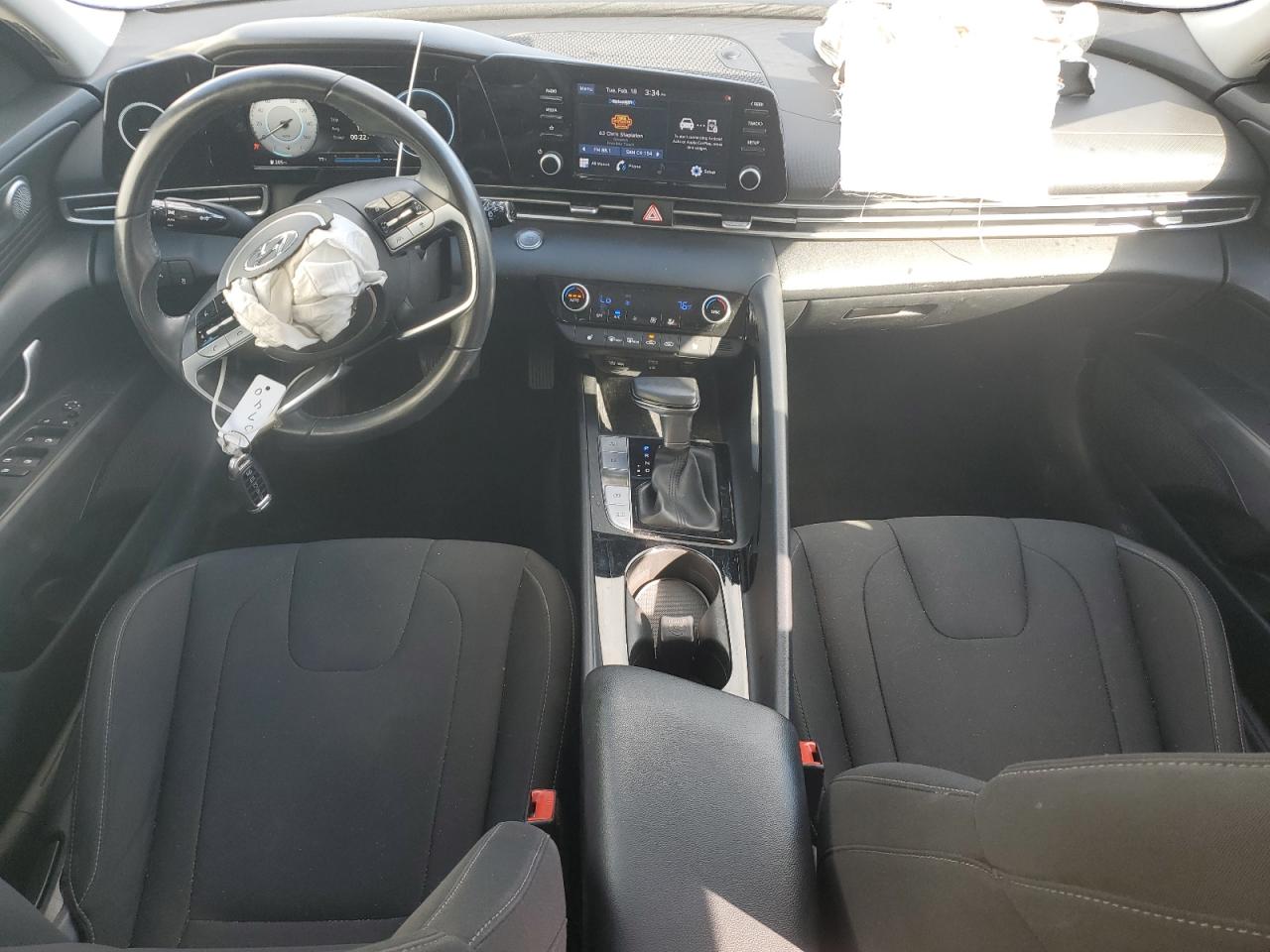 2021 Hyundai Elantra - Image 8