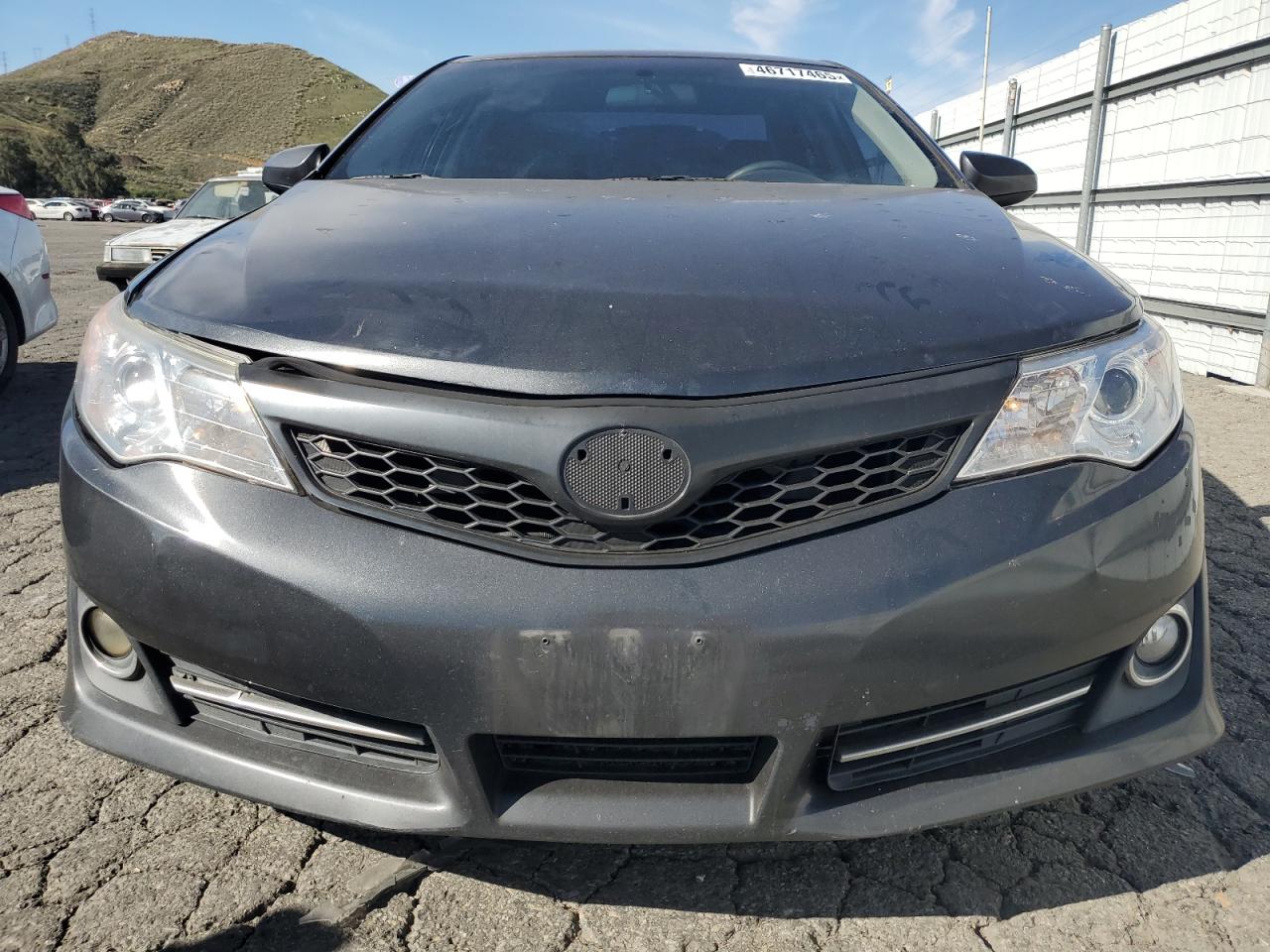 2014 Toyota Camry - Image 5