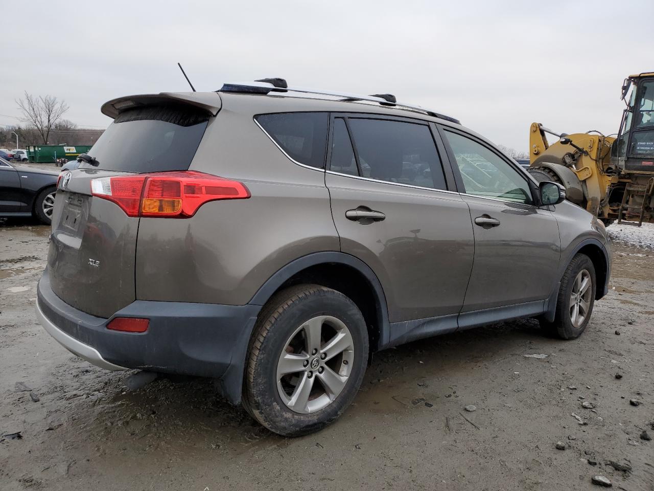 2015 Toyota RAV 4 - Image 3