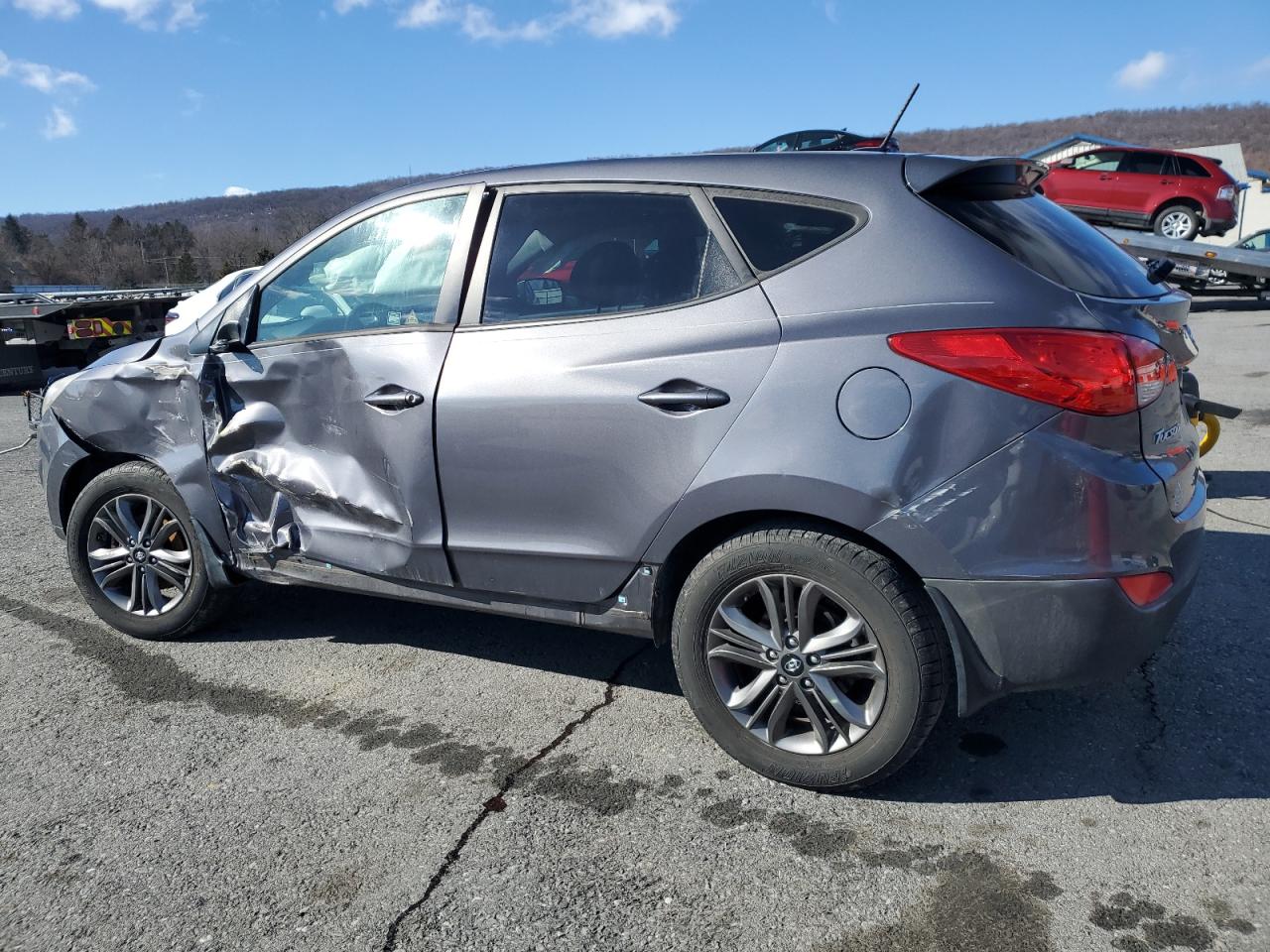 2015 Hyundai Tucson - Image 2