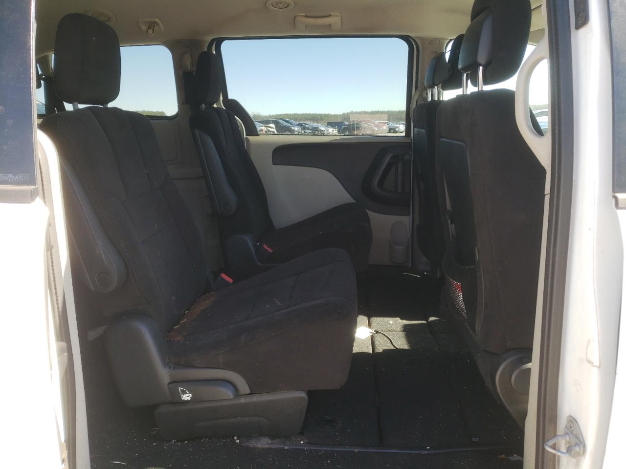2014 Dodge Caravan - Image 11