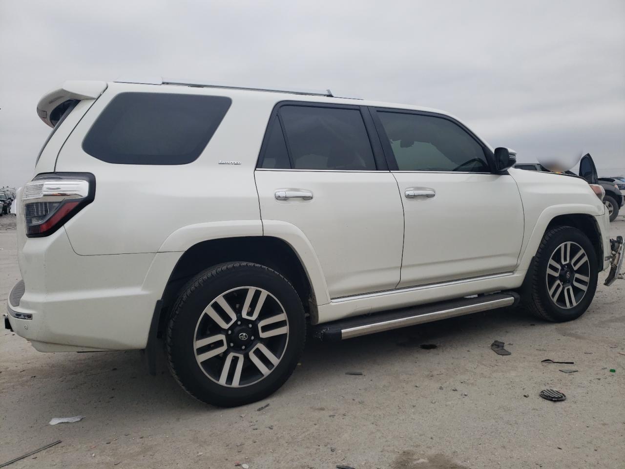 2016 Toyota 4Runner - Image 3