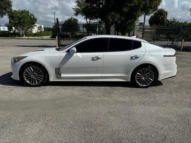 2018 KIA STINGER 