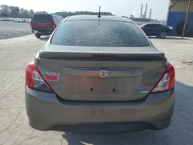  NISSAN VERSA 2016 Szary
