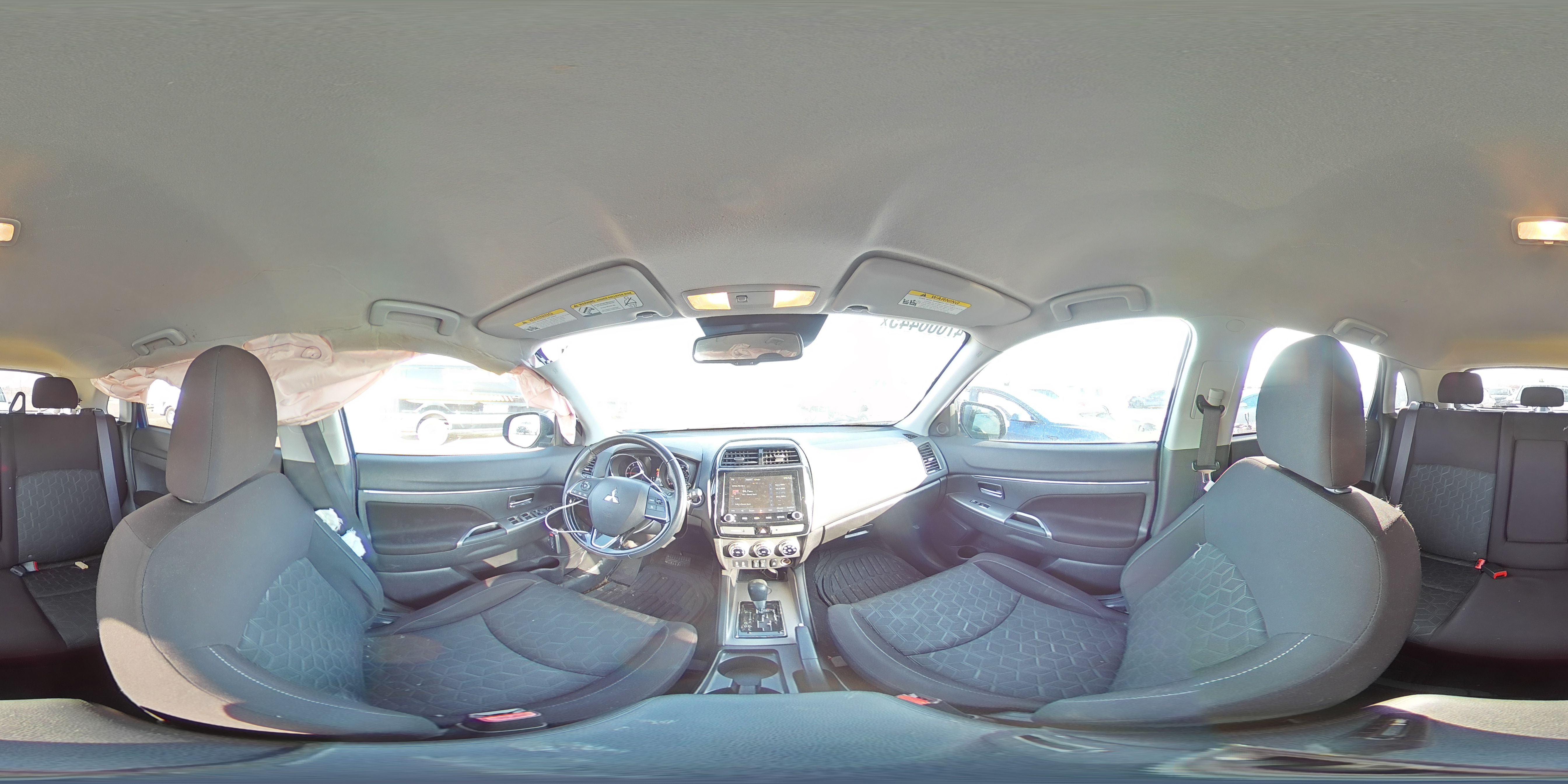 2020 Mitsubishi Outlander - Image 14