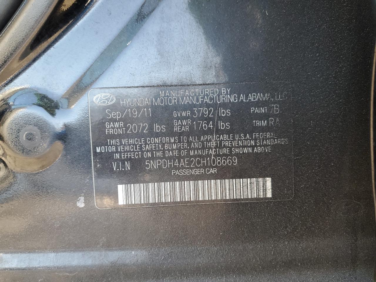 2012 Hyundai Elantra - Image 12