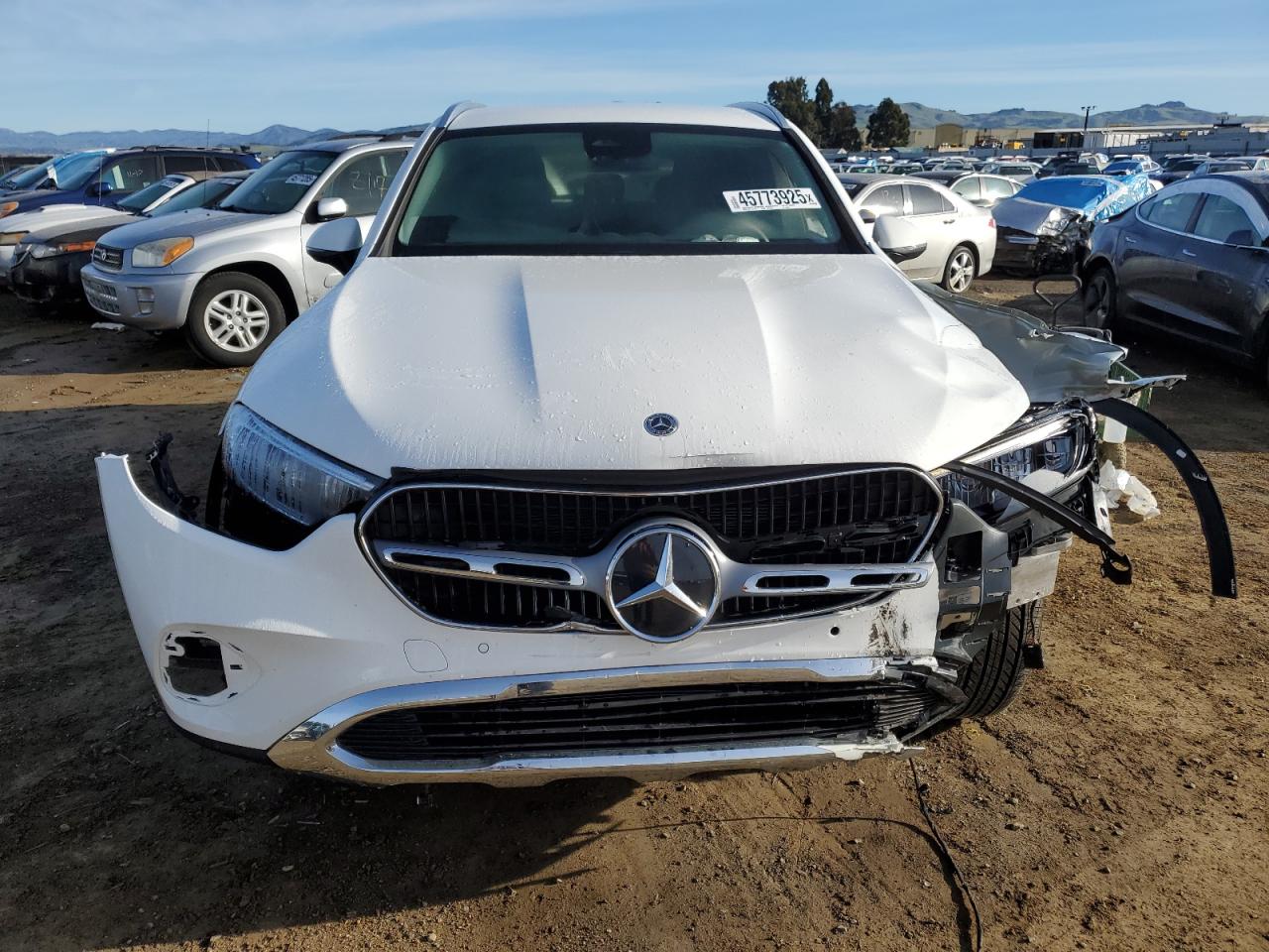 2024 Mercedes-Benz GLC - Image 5
