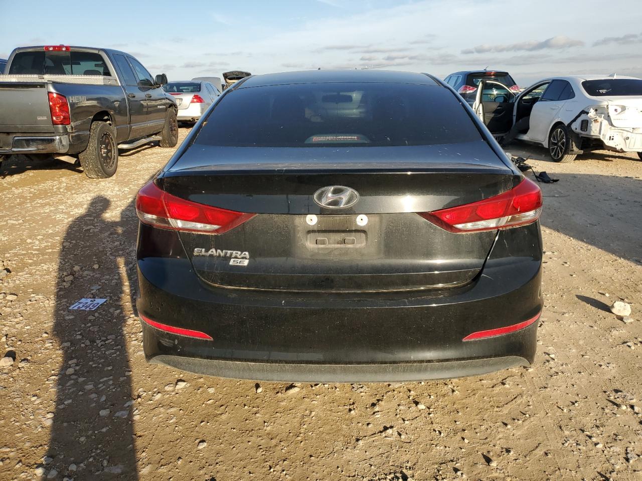 2018 Hyundai Elantra - Image 6
