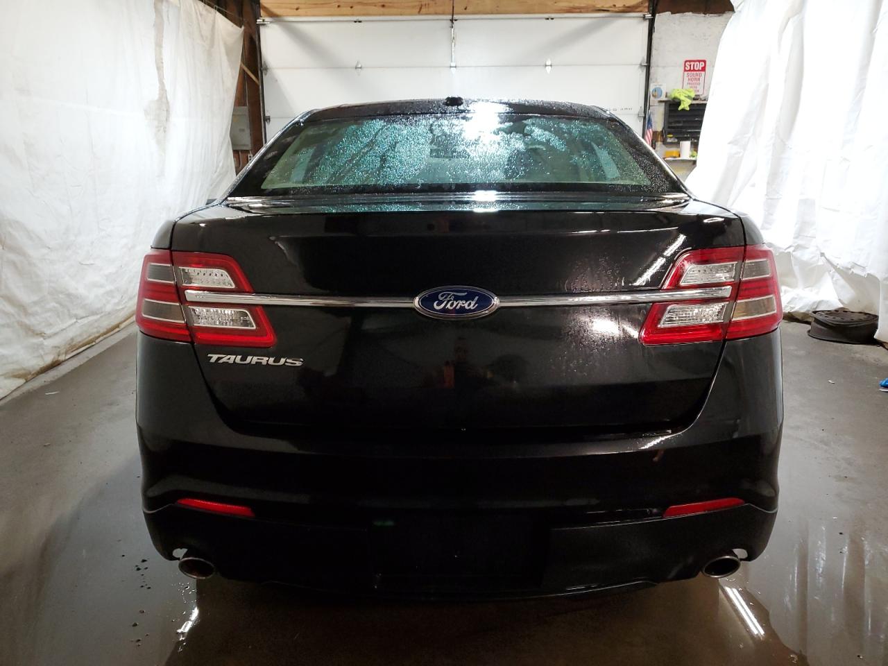 2014 Ford Taurus - Image 6