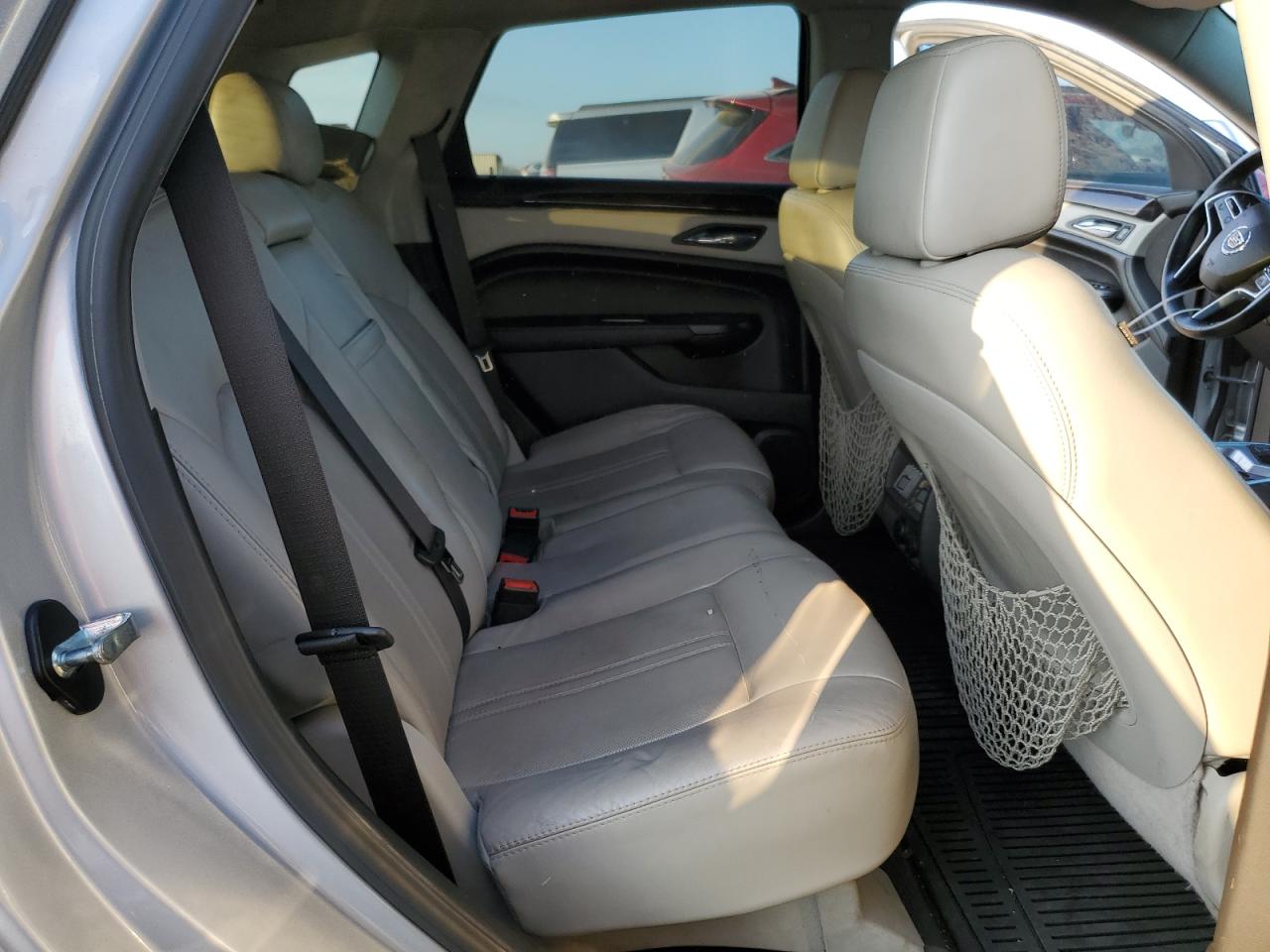 2016 Cadillac SRX - Image 11