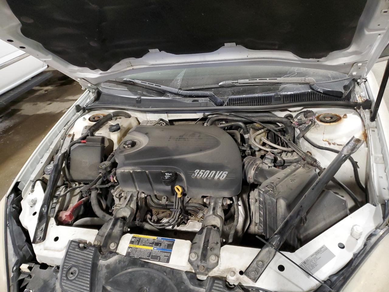2010 Chevrolet Impala - Image 11
