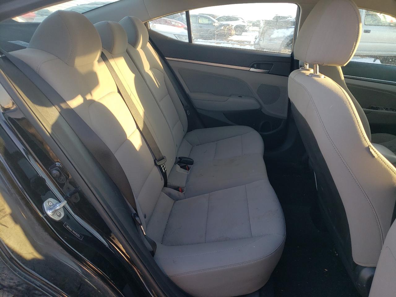 2019 Hyundai Elantra - Image 10