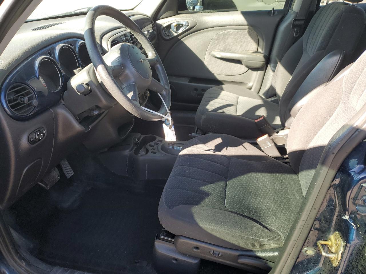 2003 Chrysler PT Cruiser - Image 7