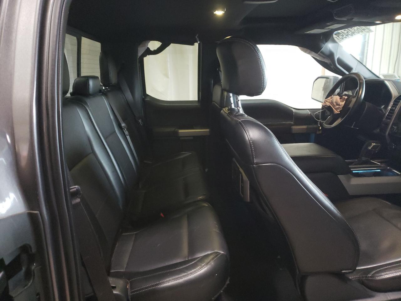 2015 Ford F-150 - Image 11