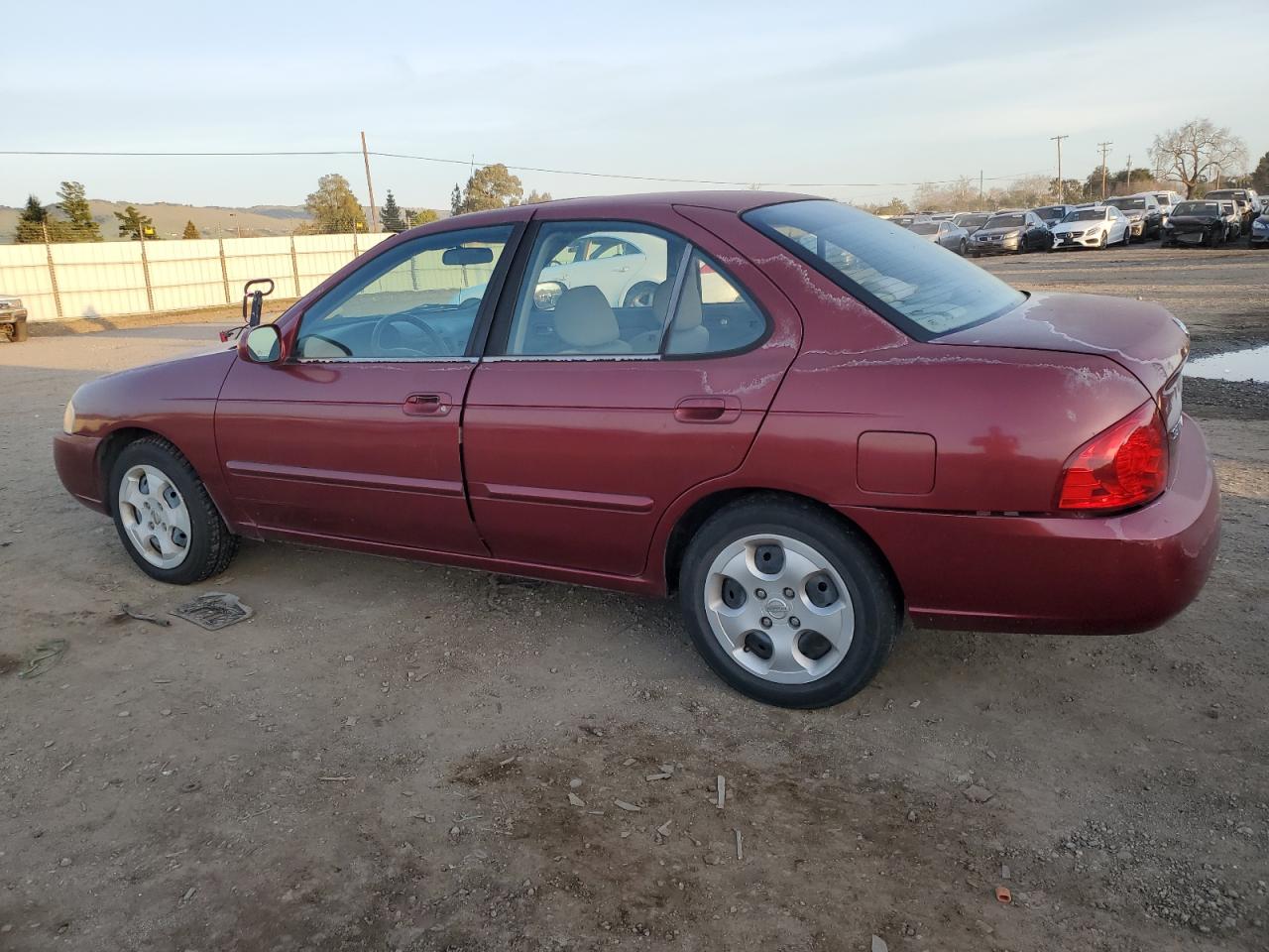 2004 Nissan Sentra - Image 2