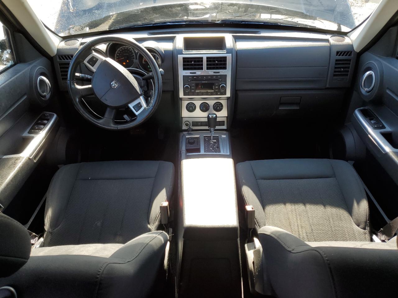 2011 Dodge Nitro - Image 8
