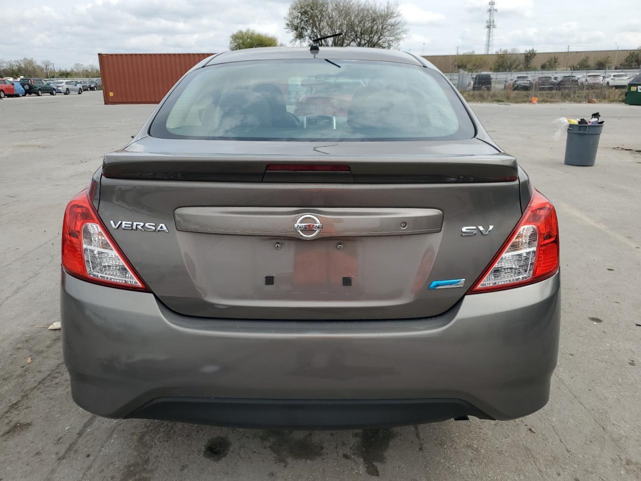 2015 Nissan Versa - Image 6