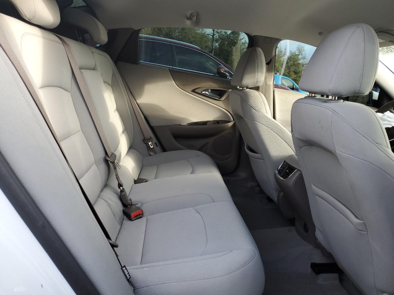 2020 Chevrolet Malibu - Image 10