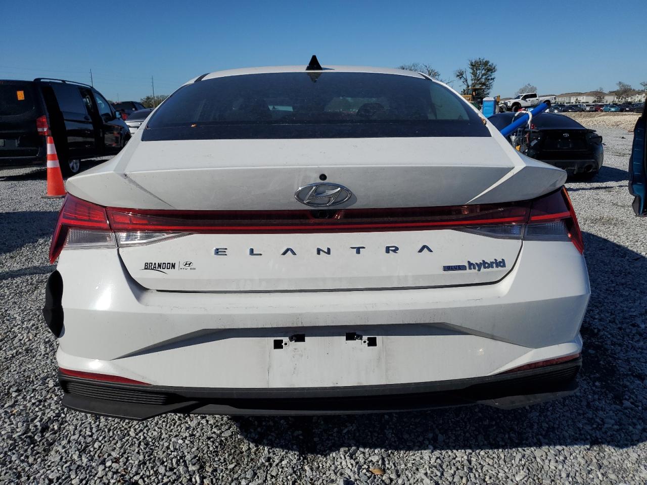 2023 Hyundai Elantra - Image 6